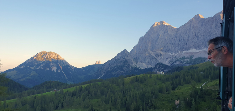 Dachstein Huttenrunde