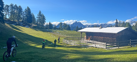 Dachstein Hutte runde Vasa Sport